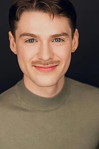 Porträt von Sam Asa Brownstein