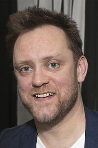 Porträt von Sam Troughton