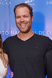Porträt von Santiago Van Dam