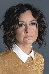 Porträt von Sara Gilbert
