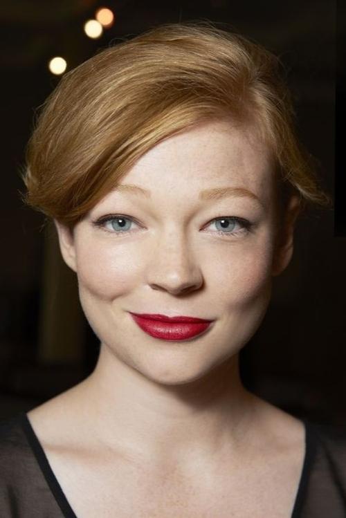 Porträt von Sarah Snook