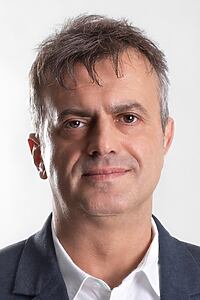 Porträt von Sergej Trifunović