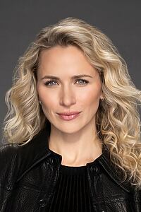 Porträt von Shantel VanSanten
