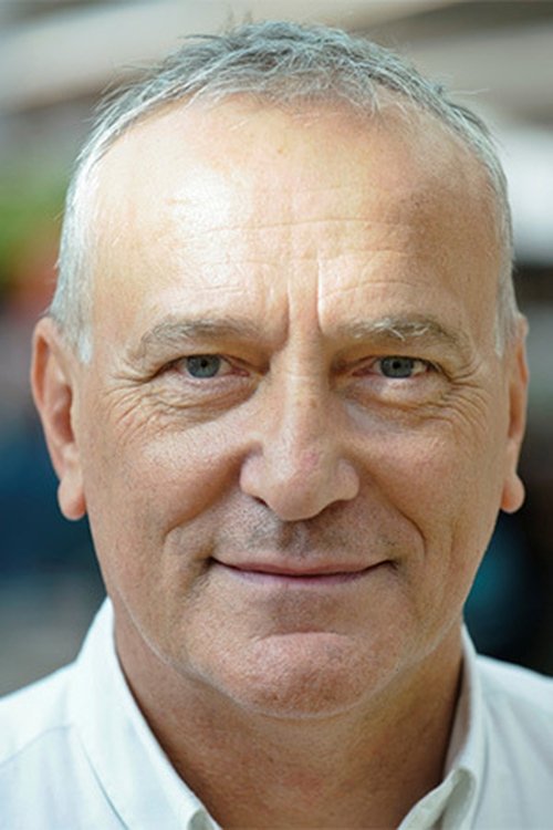Porträt von Simon Greenall