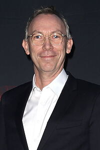 Porträt von Simon McQuoid