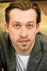 Porträt von Simon Stone