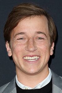 Porträt von Skyler Gisondo
