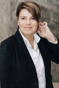 Porträt von Sophie Révil