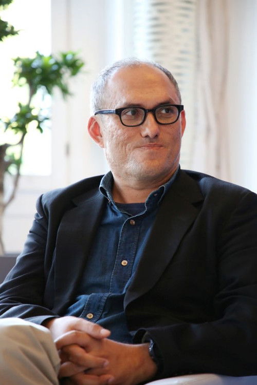 Porträt von Stephen Nomura Schible