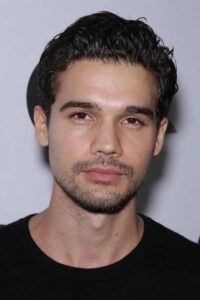 Porträt von Steven Strait