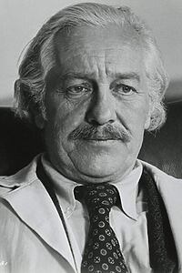 Porträt von Strother Martin