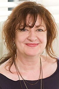 Porträt von Suzanne Smith Crowley