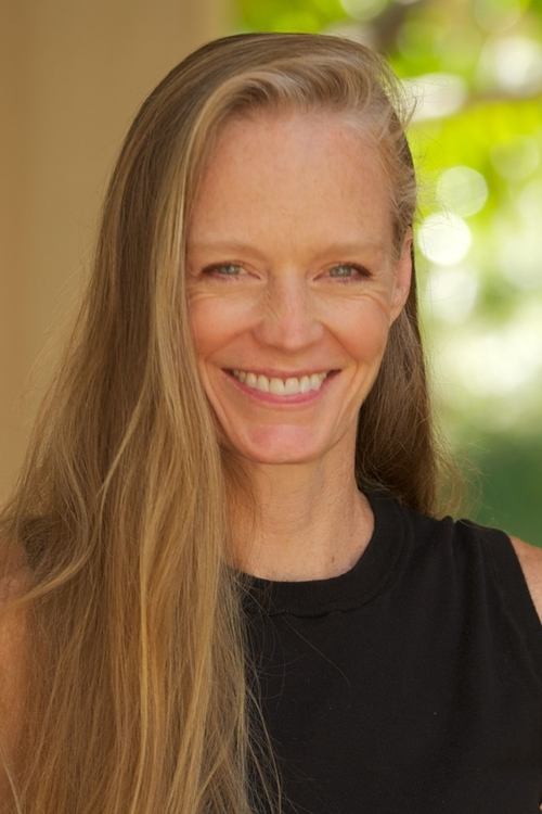 Porträt von Suzy Amis