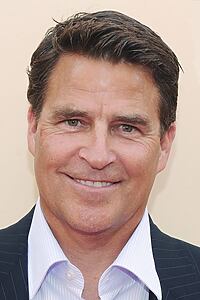 Porträt von Ted McGinley