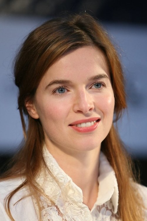 Porträt von Thekla Reuten