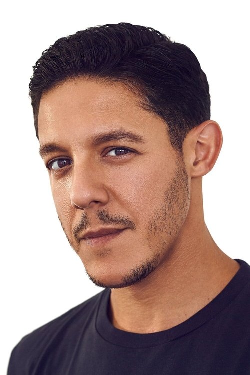 Porträt von Theo Rossi