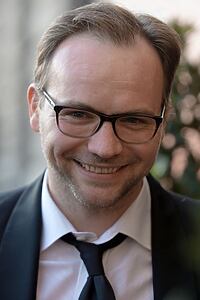 Porträt von Thomas Stipsits