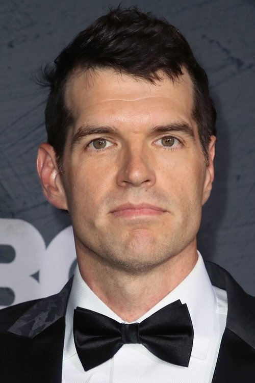 Porträt von Timothy Simons