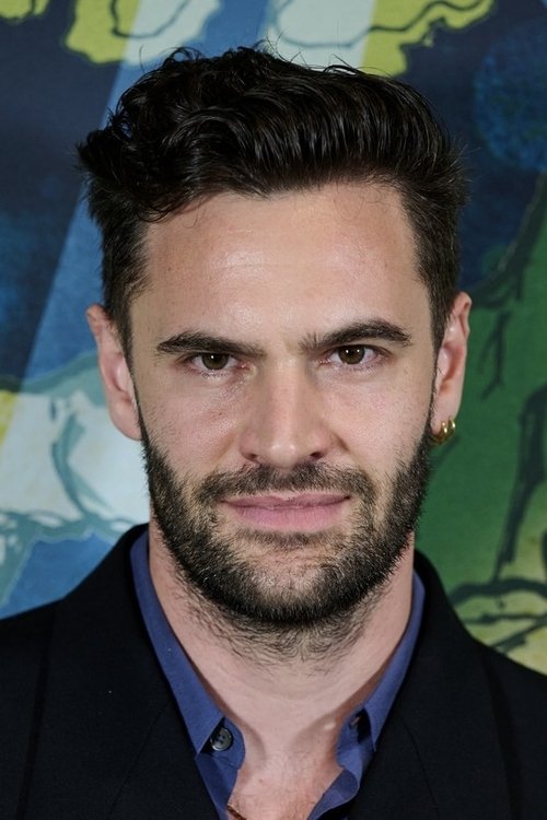 Porträt von Tom Bateman