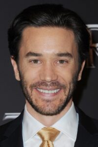 Porträt von Tom Pelphrey
