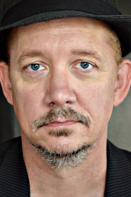 Porträt von Tom Wood