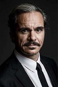 Porträt von Tony Dalton