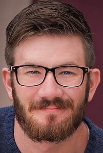 Porträt von Travis Lincoln Cox