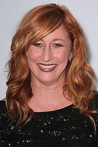 Porträt von Vicki Lewis