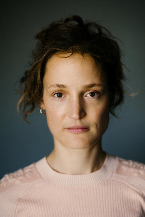 Porträt von Vicky Krieps