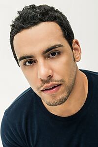 Porträt von Victor Rasuk