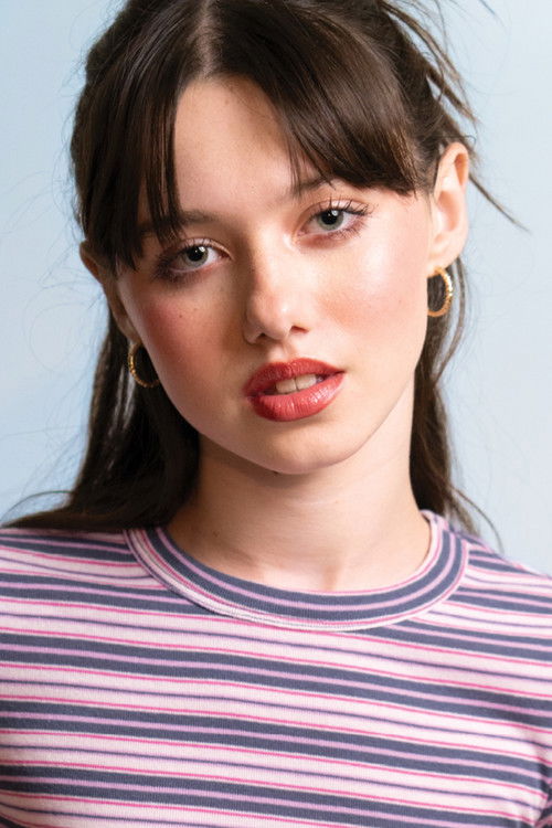 Porträt von Violet McGraw