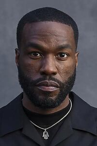 Porträt von Yahya Abdul-Mateen II