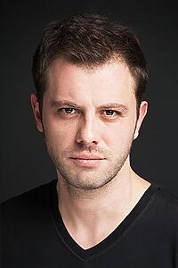 Porträt von Yusuf Akgün