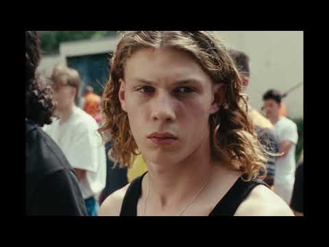 Trailer-Vorschaubild zu Wild Foxes