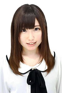 Porträt von Aina Suzuki
