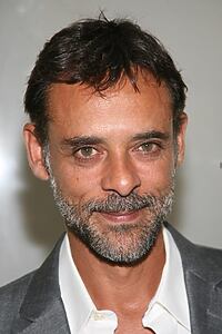 Porträt von Alexander Siddig