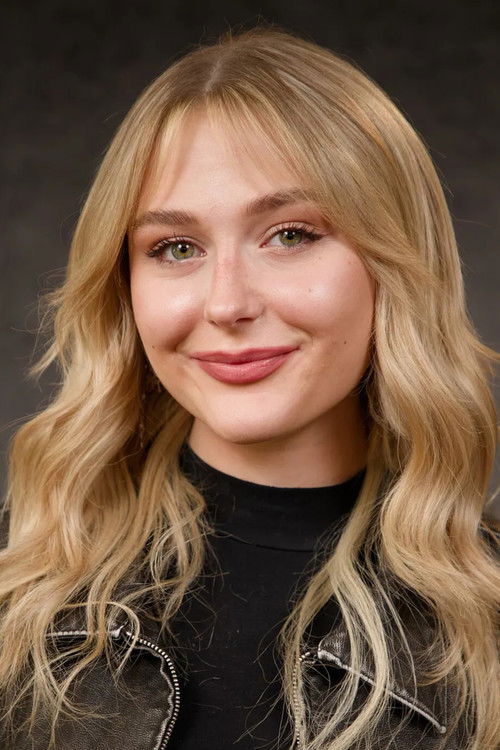 Porträt von Alyvia Alyn Lind