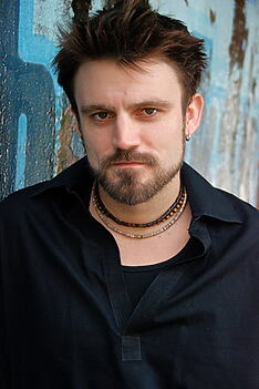 Porträt von Andrew Hinderaker