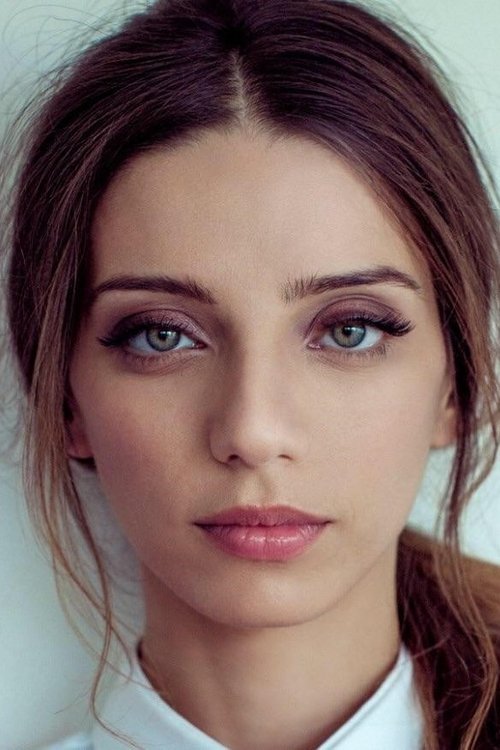 Porträt von Angela Sarafyan