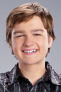 Porträt von Angus T. Jones