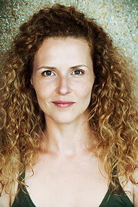 Porträt von Anja Schiffel