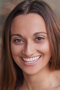 Porträt von Becca Hirani