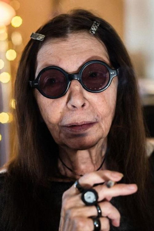 Porträt von Brigitte Fontaine