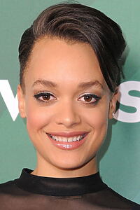 Porträt von Britne Oldford