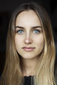 Porträt von Claudia Stecher