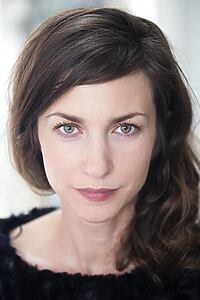 Porträt von Émilie Caen