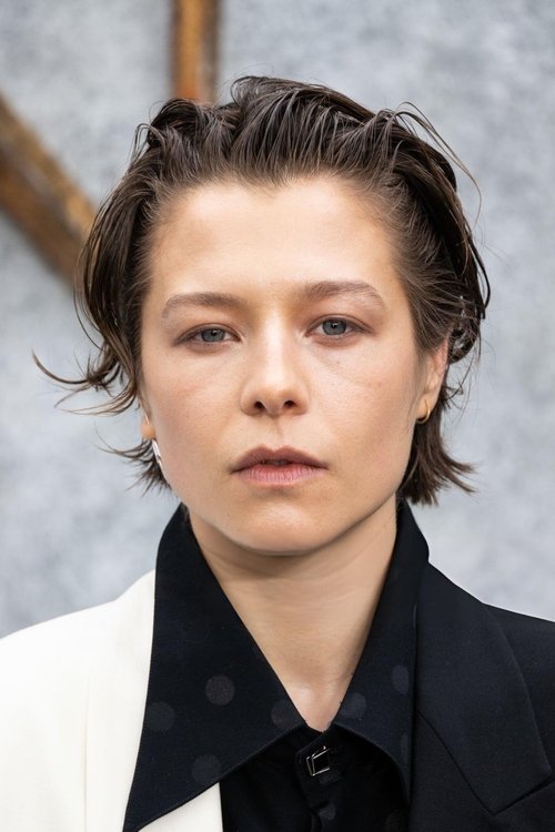 Porträt von Emma D'Arcy