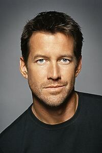 Porträt von James Denton