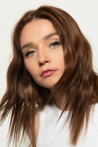 Porträt von Jessica Barden