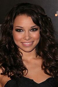 Porträt von Jessica Parker Kennedy